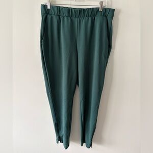 Universal Standard Moro Pocket Signature Ponte Pants